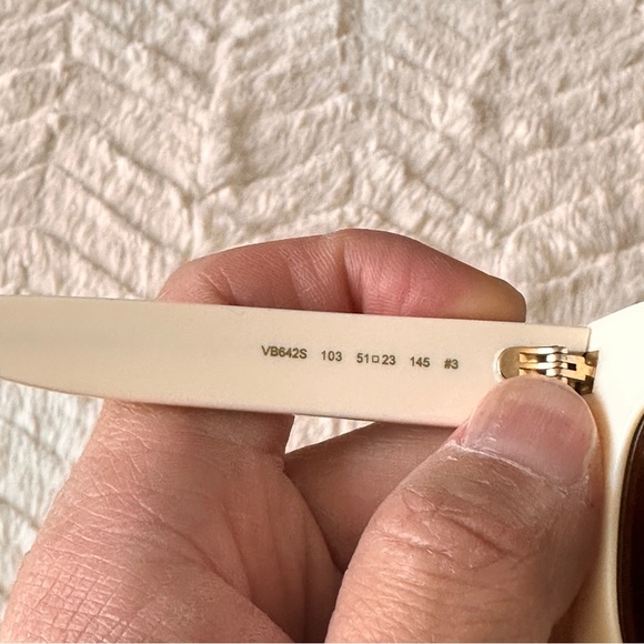 51mm Sculptural Square Sunglasses
VICTORIA BECKHAM - Picture 7 of 7